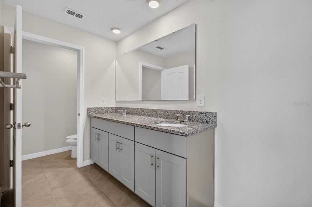 For Sale: $303,900 (3 beds, 2 baths, 1614 Square Feet)