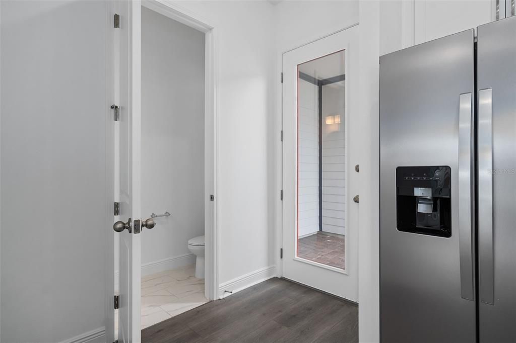 For Rent: $2,350 (3 beds, 2 baths, 1767 Square Feet)