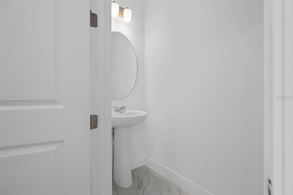 For Rent: $2,350 (3 beds, 2 baths, 1767 Square Feet)