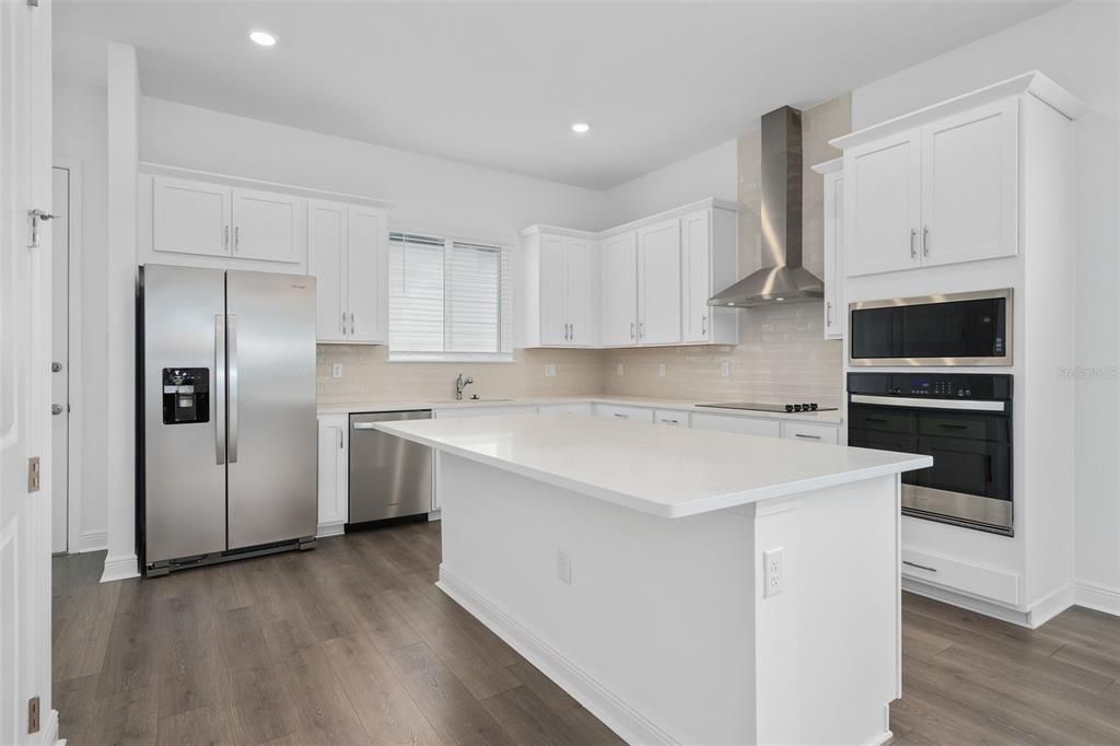 For Rent: $2,350 (3 beds, 2 baths, 1767 Square Feet)