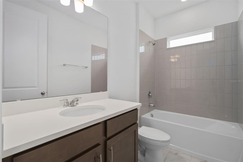 For Rent: $2,350 (3 beds, 2 baths, 1767 Square Feet)