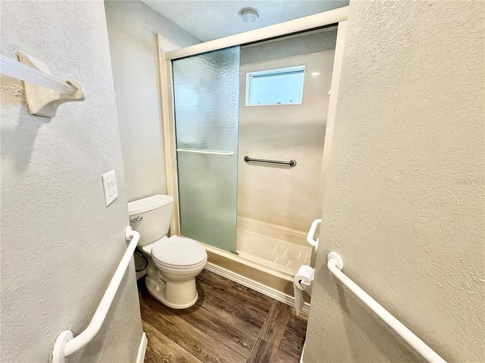 For Rent: $1,950 (2 beds, 2 baths, 1346 Square Feet)