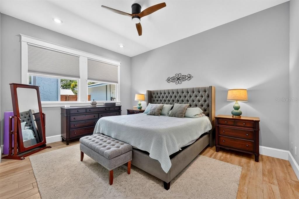 En Venta: $1,250,000 (3 camas, 3 baños, 1943 Pies cuadrados)