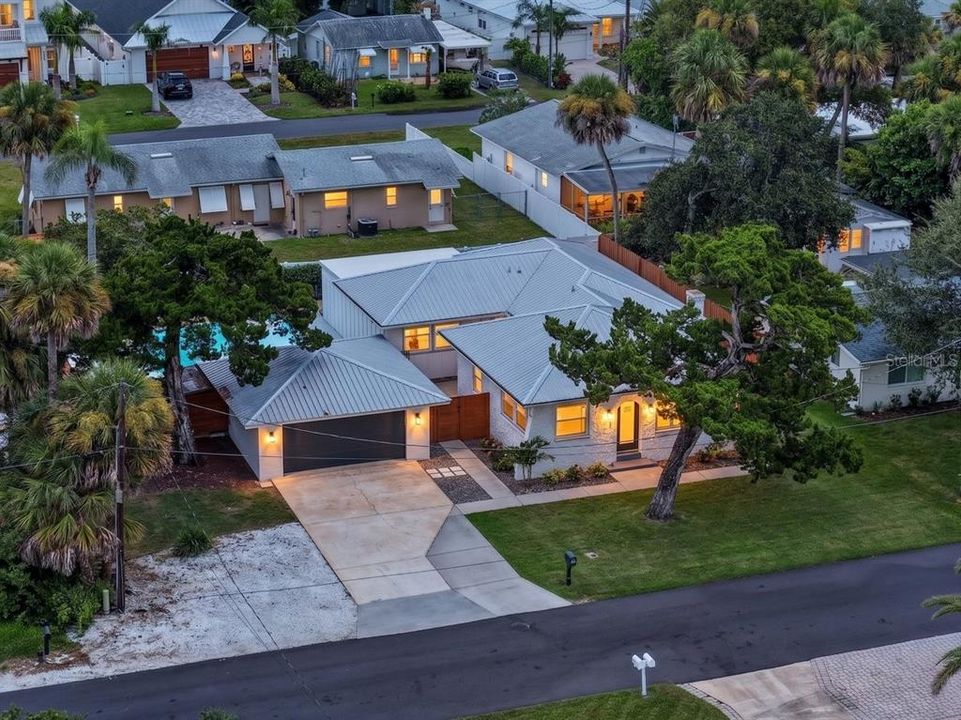 En Venta: $1,250,000 (3 camas, 3 baños, 1943 Pies cuadrados)