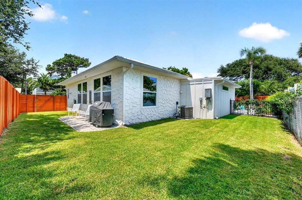En Venta: $1,250,000 (3 camas, 3 baños, 1943 Pies cuadrados)
