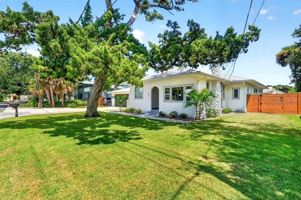 En Venta: $1,250,000 (3 camas, 3 baños, 1943 Pies cuadrados)