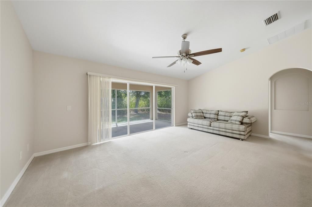 For Sale: $250,000 (3 beds, 2 baths, 1882 Square Feet)
