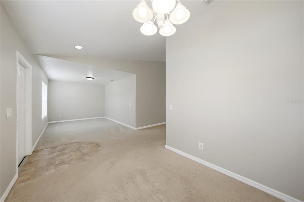 For Sale: $250,000 (3 beds, 2 baths, 1882 Square Feet)