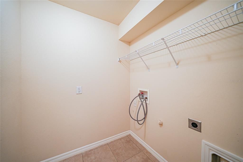For Sale: $250,000 (3 beds, 2 baths, 1882 Square Feet)