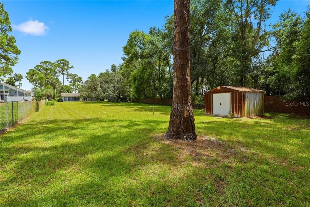 For Sale: $329,900 (2 beds, 1 baths, 1210 Square Feet)
