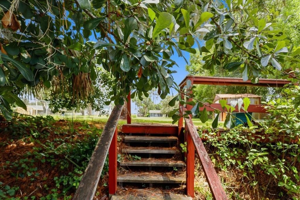 For Sale: $329,900 (2 beds, 1 baths, 1210 Square Feet)