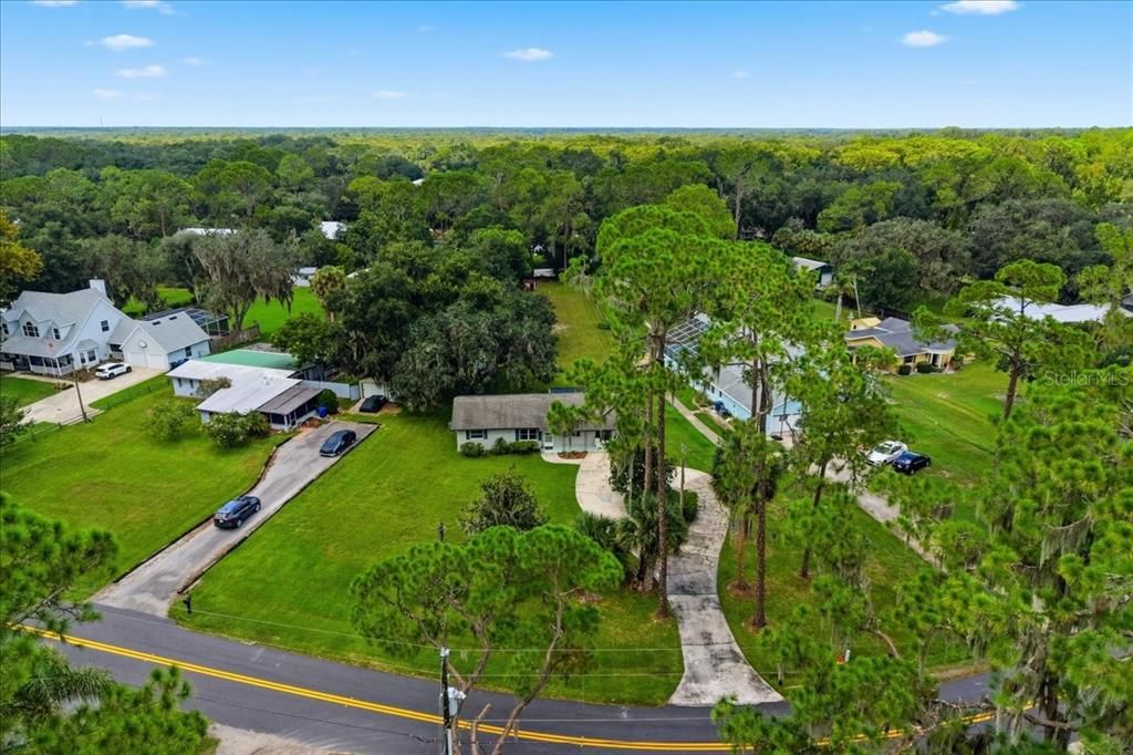 For Sale: $329,900 (2 beds, 1 baths, 1210 Square Feet)
