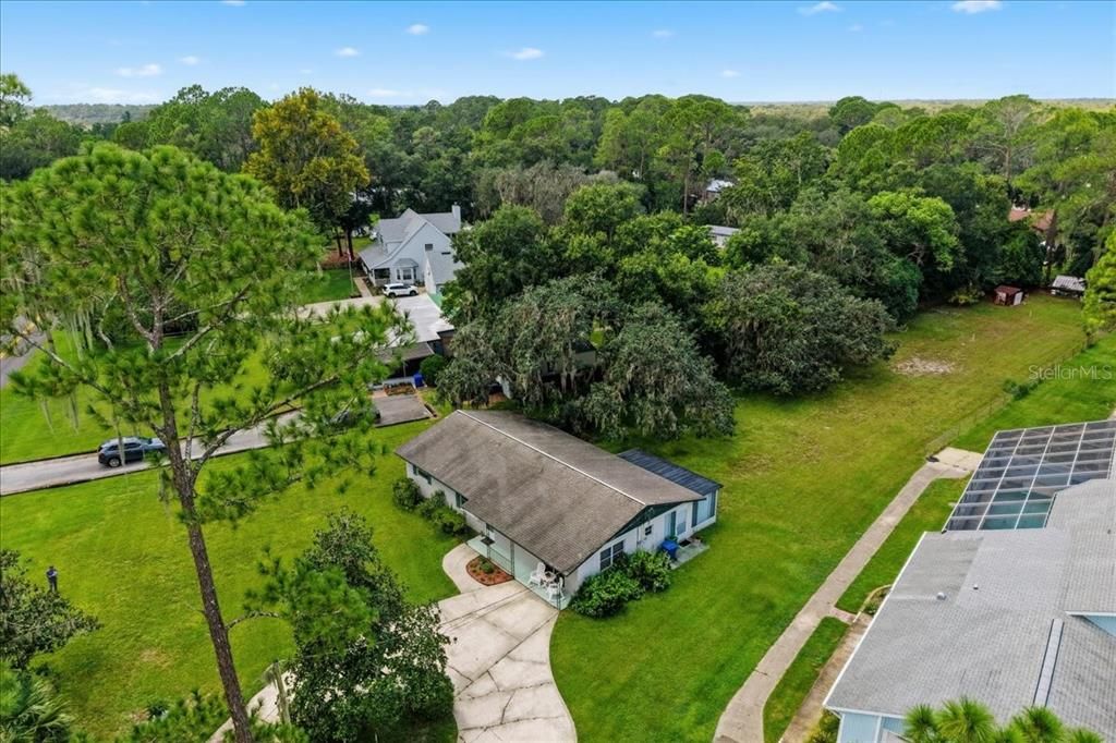 For Sale: $329,900 (2 beds, 1 baths, 1210 Square Feet)