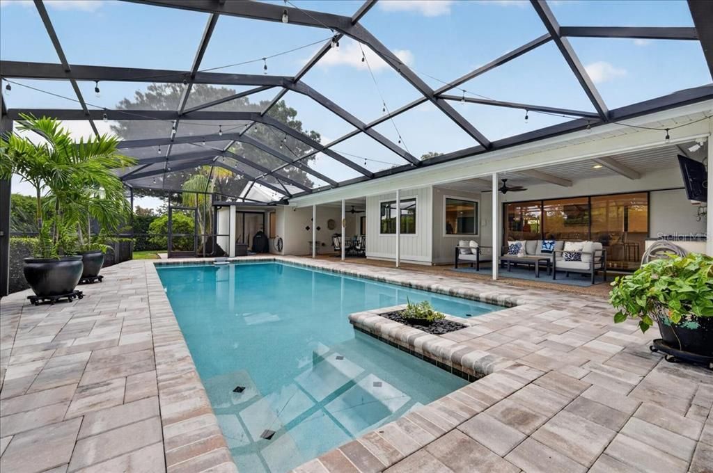 For Sale: $1,200,000 (4 beds, 2 baths, 3154 Square Feet)
