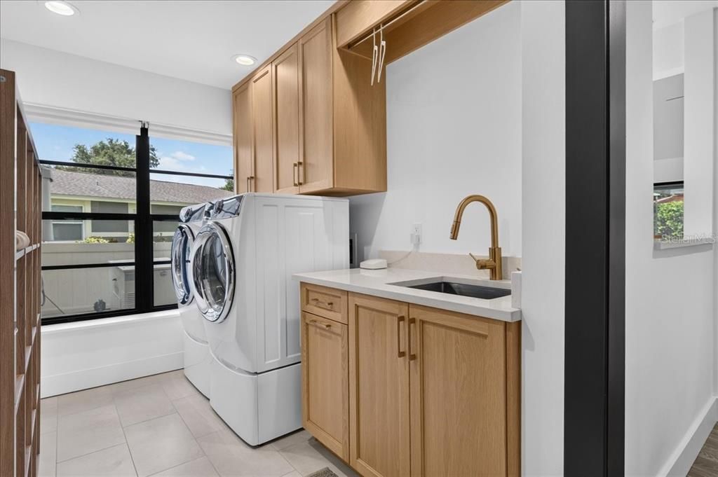 For Sale: $1,200,000 (4 beds, 2 baths, 3154 Square Feet)