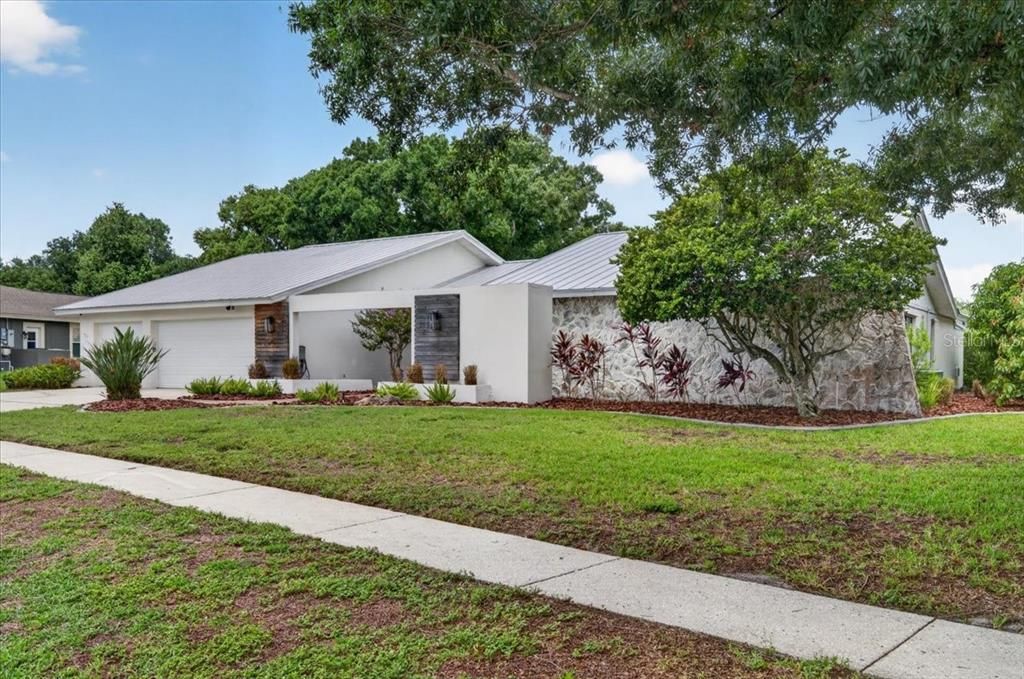 For Sale: $1,200,000 (4 beds, 2 baths, 3154 Square Feet)