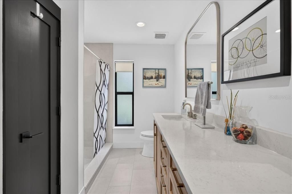 For Sale: $1,200,000 (4 beds, 2 baths, 3154 Square Feet)