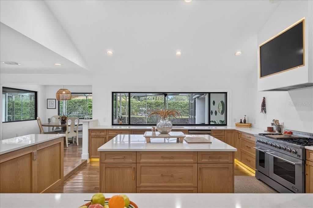 For Sale: $1,200,000 (4 beds, 2 baths, 3154 Square Feet)