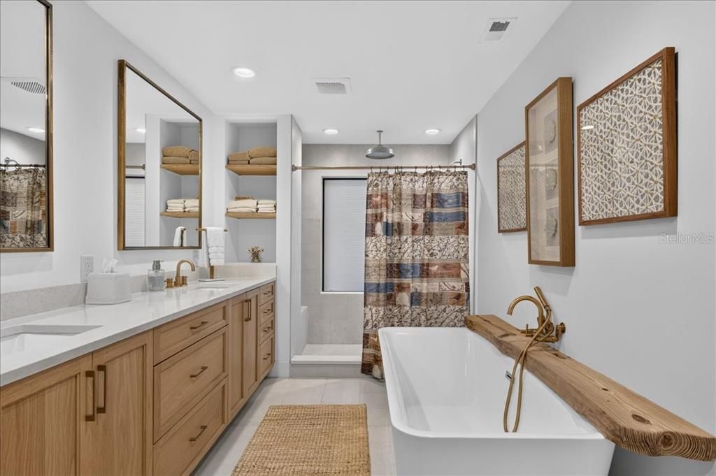 For Sale: $1,200,000 (4 beds, 2 baths, 3154 Square Feet)