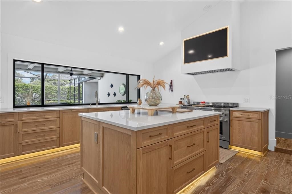 For Sale: $1,200,000 (4 beds, 2 baths, 3154 Square Feet)