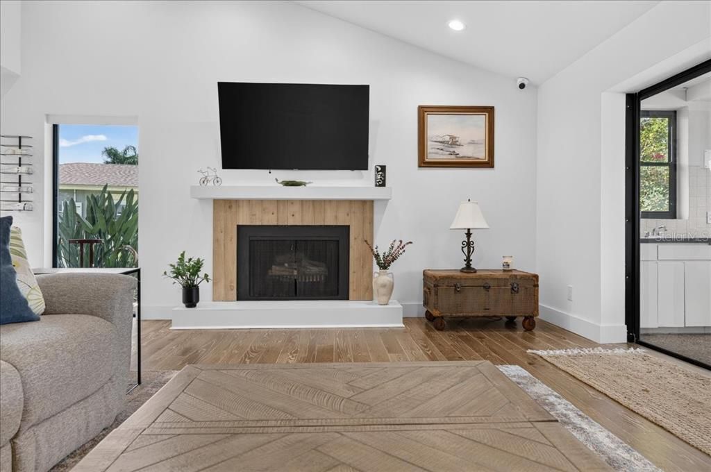 For Sale: $1,200,000 (4 beds, 2 baths, 3154 Square Feet)