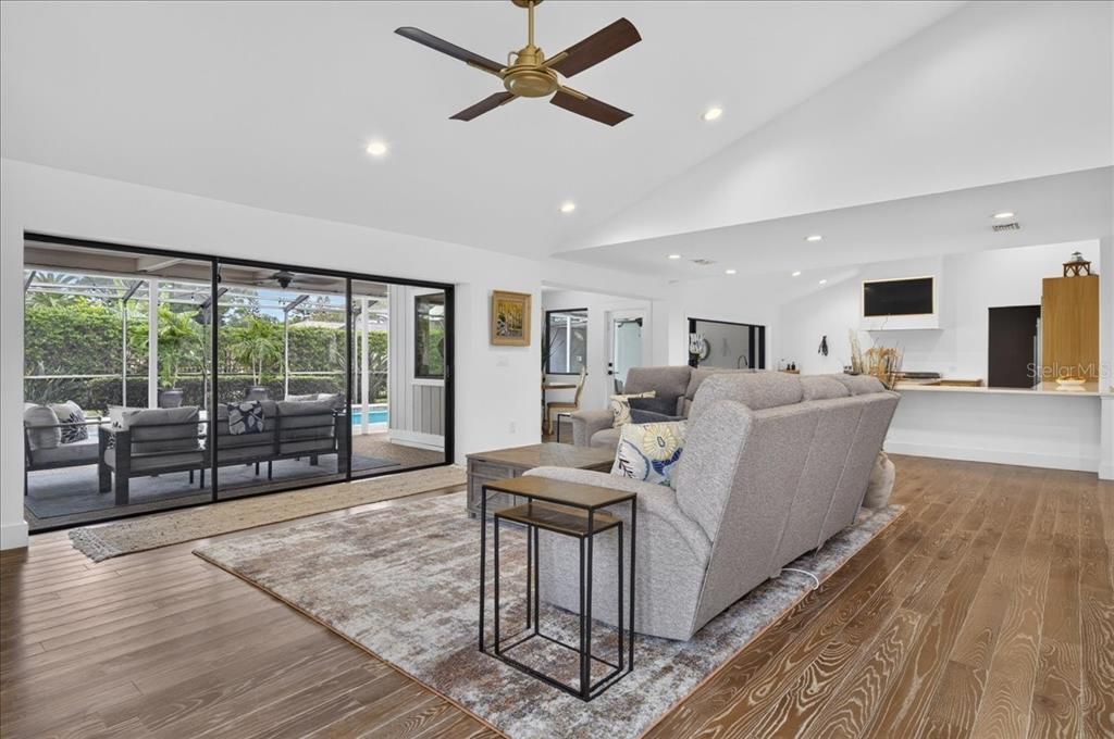 For Sale: $1,200,000 (4 beds, 2 baths, 3154 Square Feet)