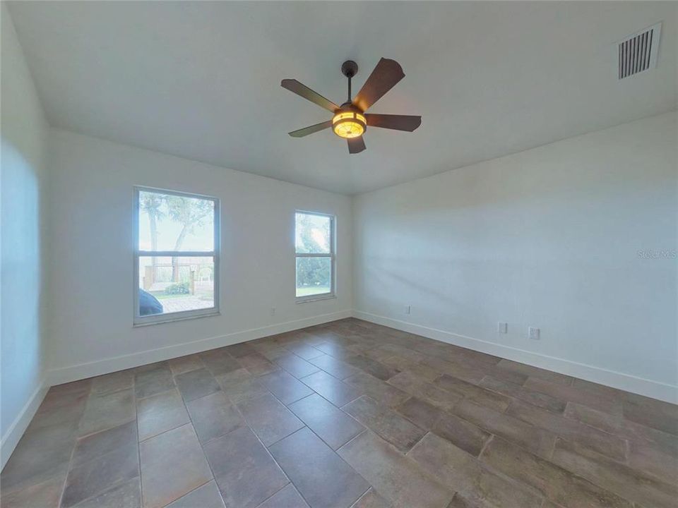 For Sale: $445,000 (3 beds, 2 baths, 1711 Square Feet)