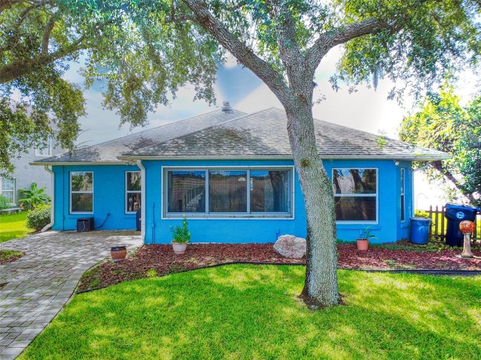 For Sale: $445,000 (3 beds, 2 baths, 1711 Square Feet)