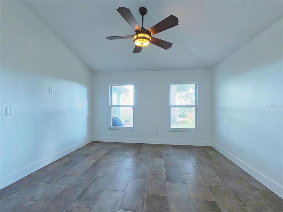 For Sale: $445,000 (3 beds, 2 baths, 1711 Square Feet)