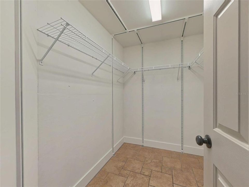 For Sale: $445,000 (3 beds, 2 baths, 1711 Square Feet)
