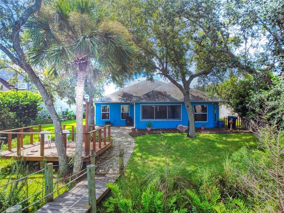 For Sale: $445,000 (3 beds, 2 baths, 1711 Square Feet)