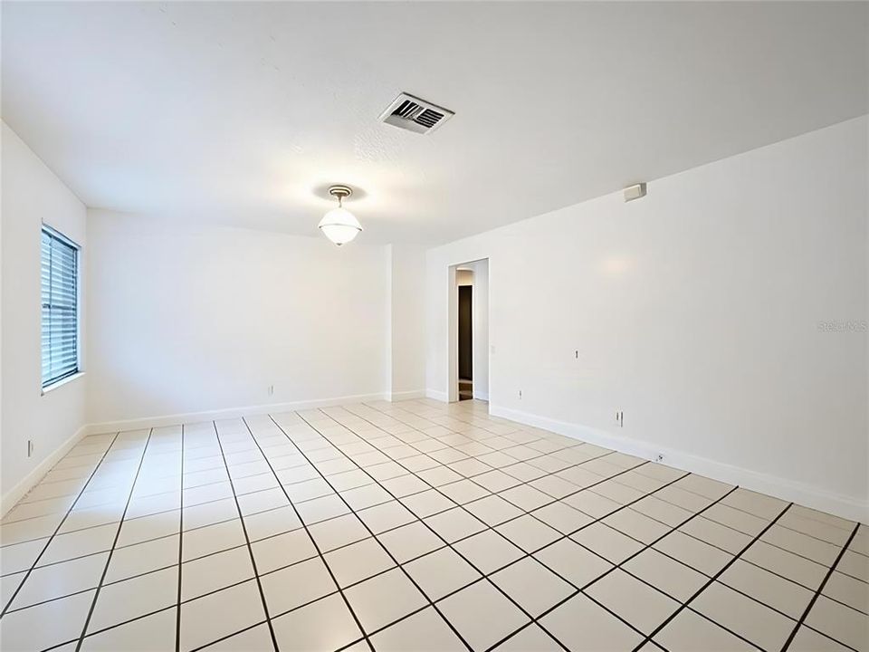 For Rent: $2,000 (3 beds, 2 baths, 1312 Square Feet)
