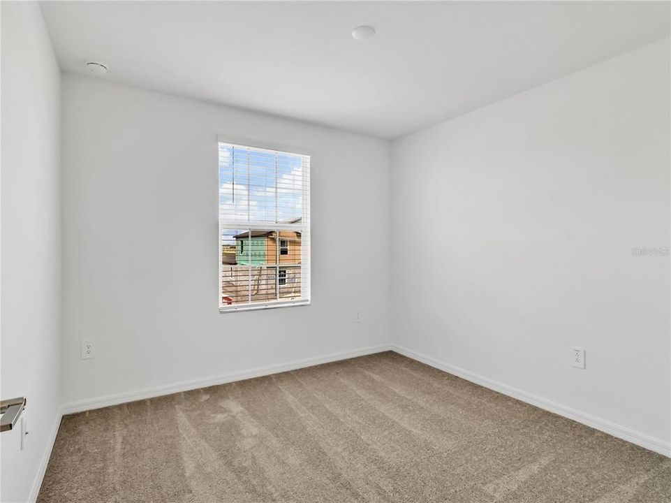 For Rent: $2,950 (4 beds, 2 baths, 1870 Square Feet)