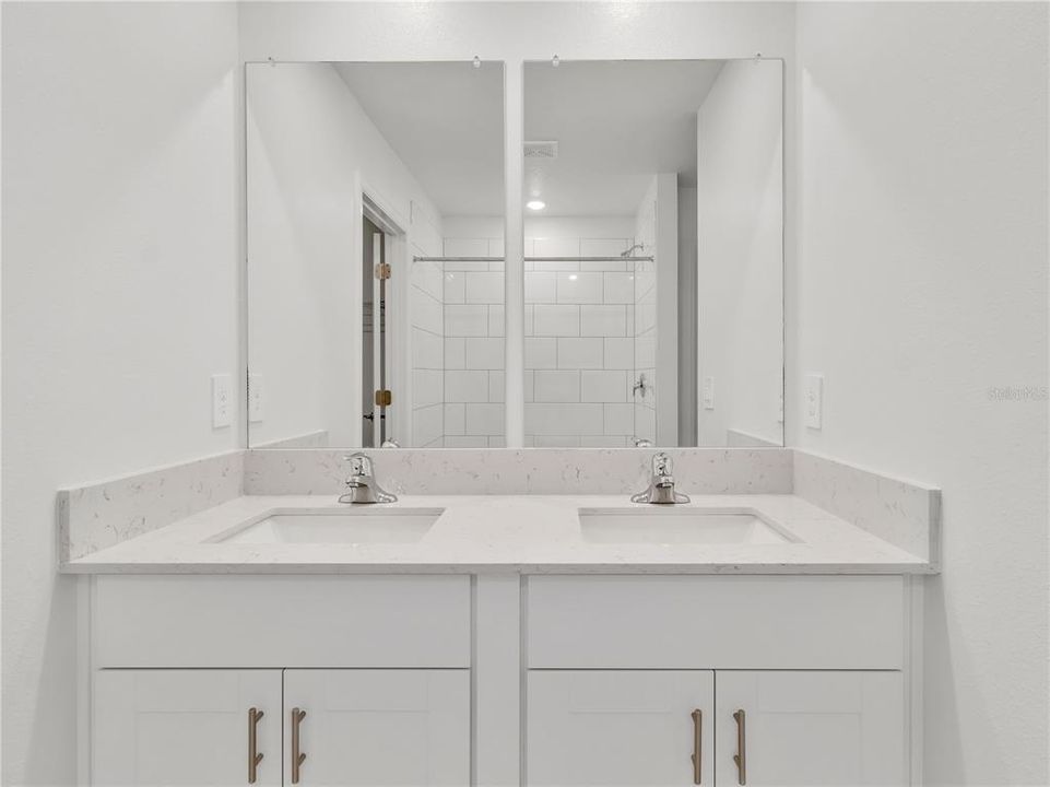 For Rent: $2,950 (4 beds, 2 baths, 1870 Square Feet)