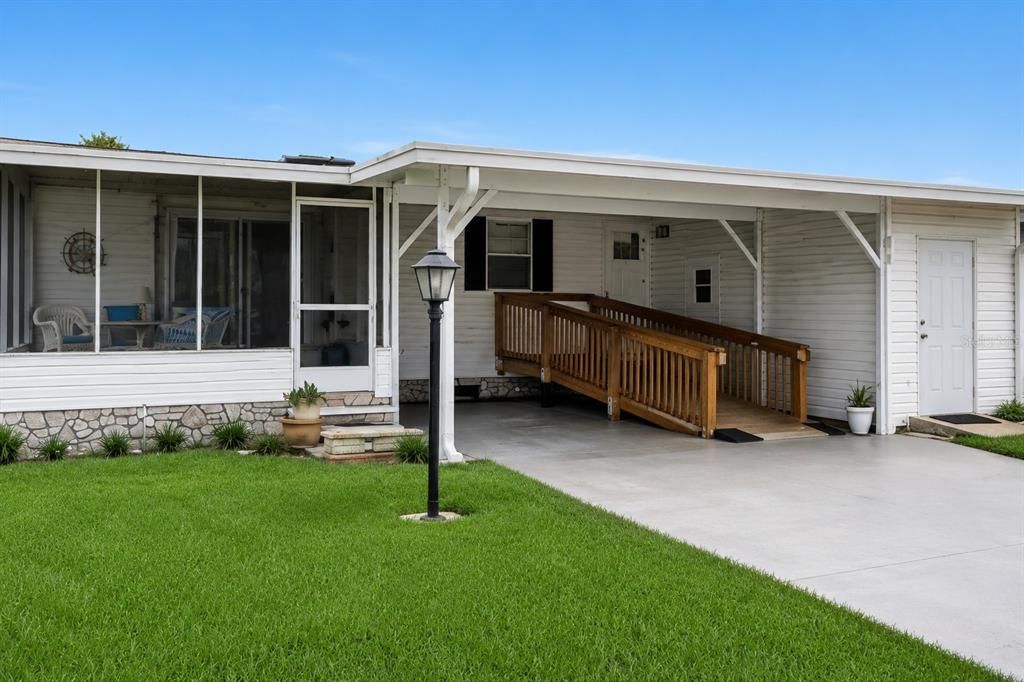 For Sale: $170,000 (2 beds, 2 baths, 1080 Square Feet)