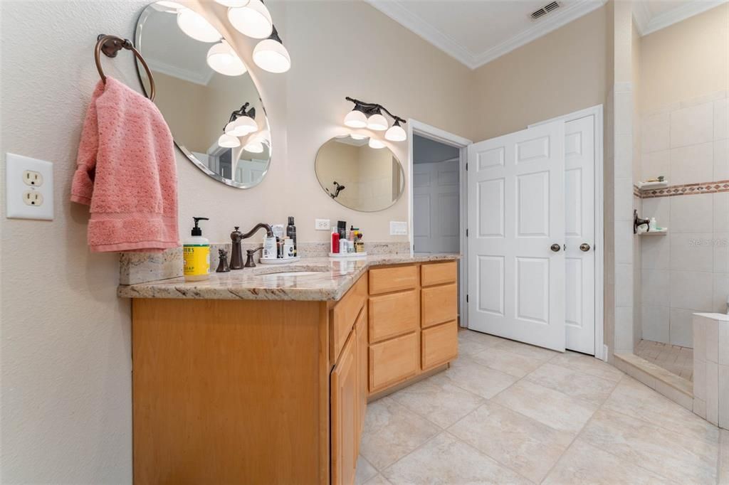 For Sale: $599,000 (3 beds, 2 baths, 2414 Square Feet)