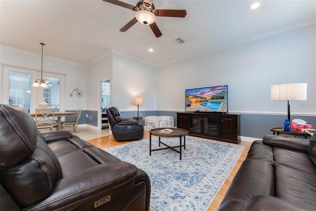 For Sale: $599,000 (3 beds, 2 baths, 2414 Square Feet)