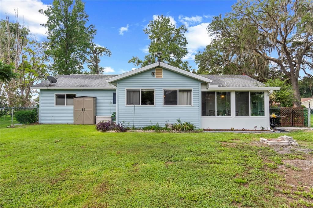 For Sale: $205,999 (2 beds, 2 baths, 1250 Square Feet)