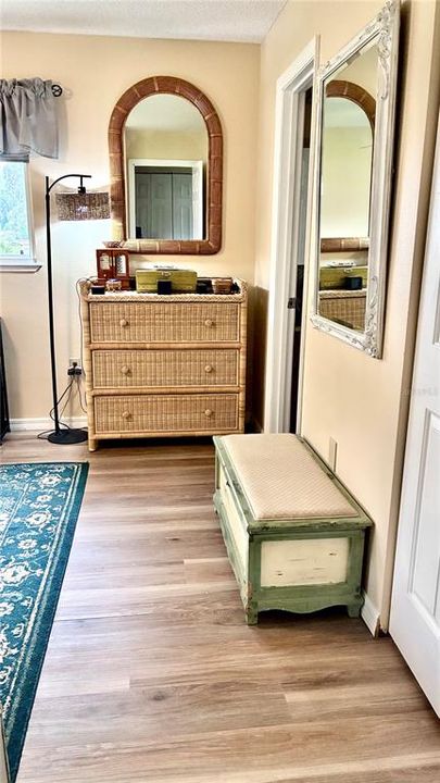 For Sale: $205,999 (2 beds, 2 baths, 1250 Square Feet)