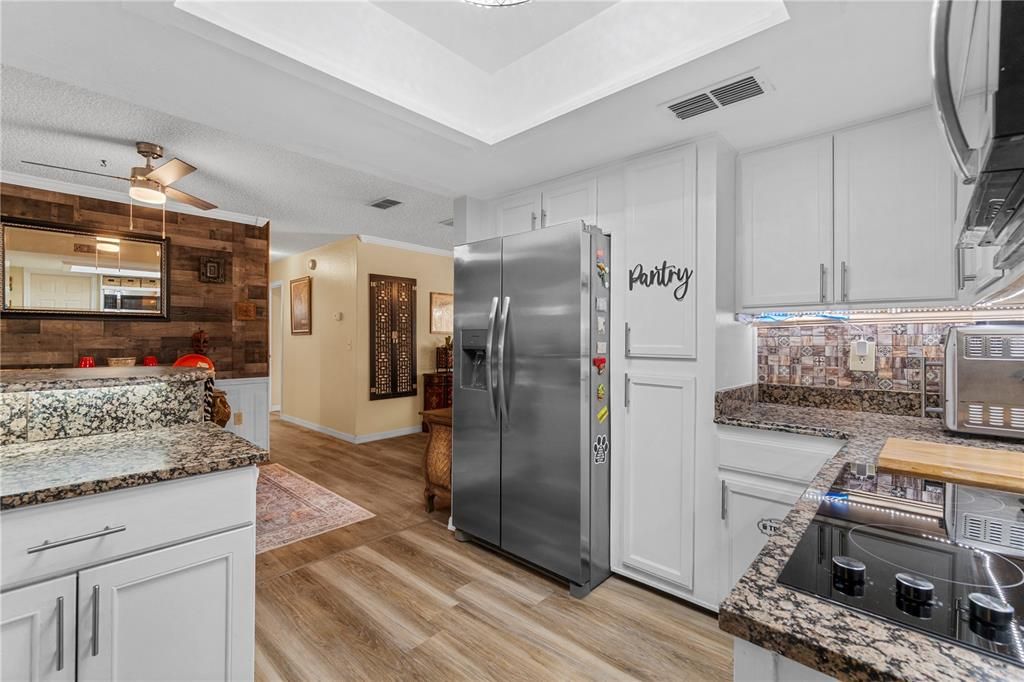 For Sale: $205,999 (2 beds, 2 baths, 1250 Square Feet)