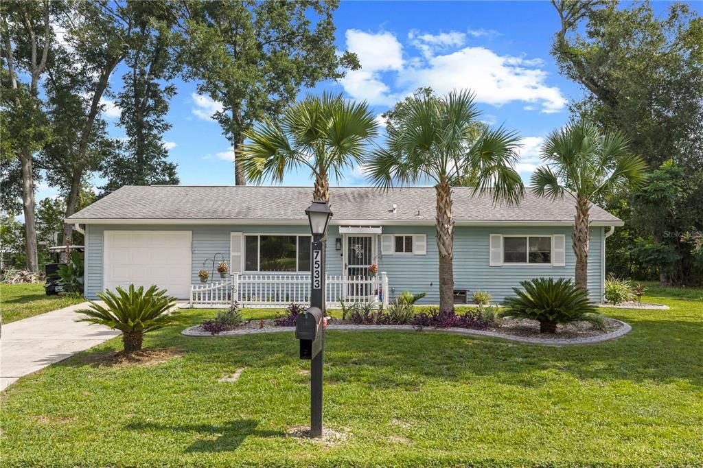 For Sale: $205,999 (2 beds, 2 baths, 1250 Square Feet)