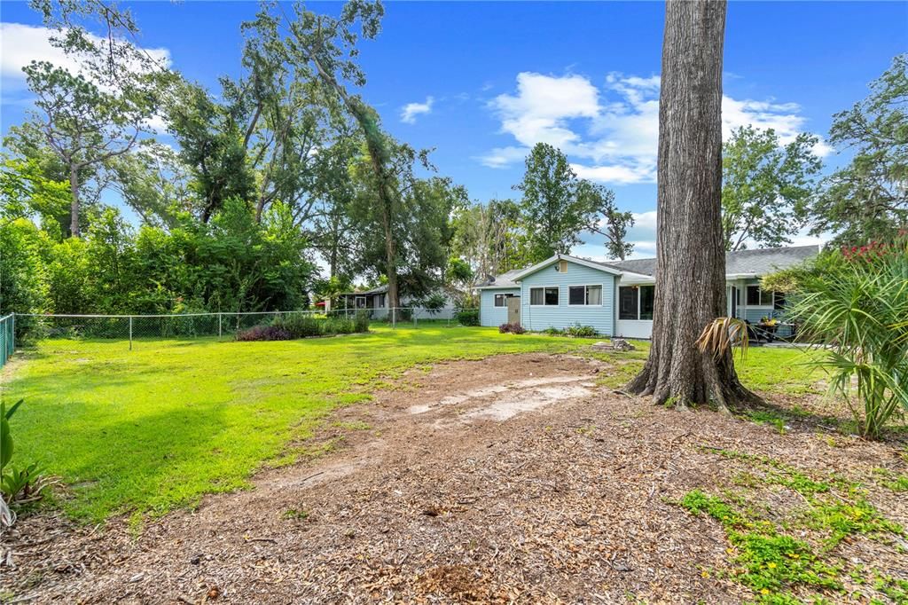 For Sale: $205,999 (2 beds, 2 baths, 1250 Square Feet)