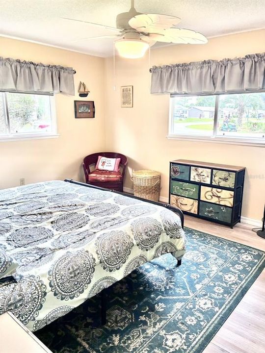 For Sale: $205,999 (2 beds, 2 baths, 1250 Square Feet)
