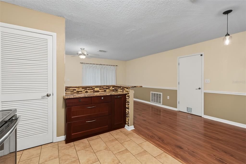En Venta: $329,900 (2 camas, 1 baños, 848 Pies cuadrados)