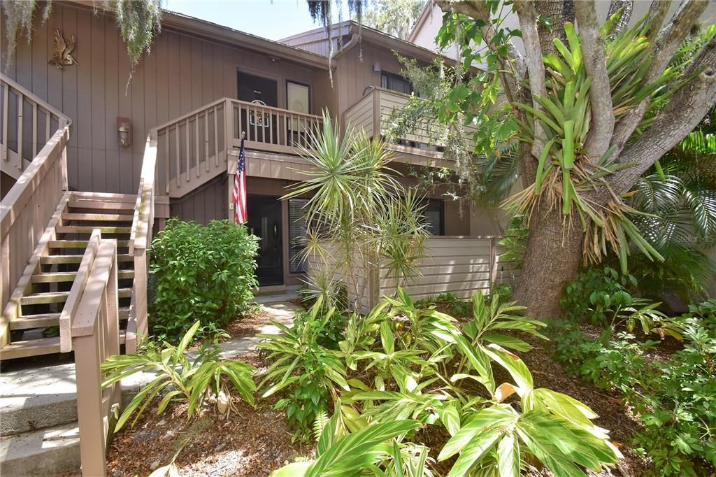 For Sale: $289,000 (1 beds, 1 baths, 971 Square Feet)