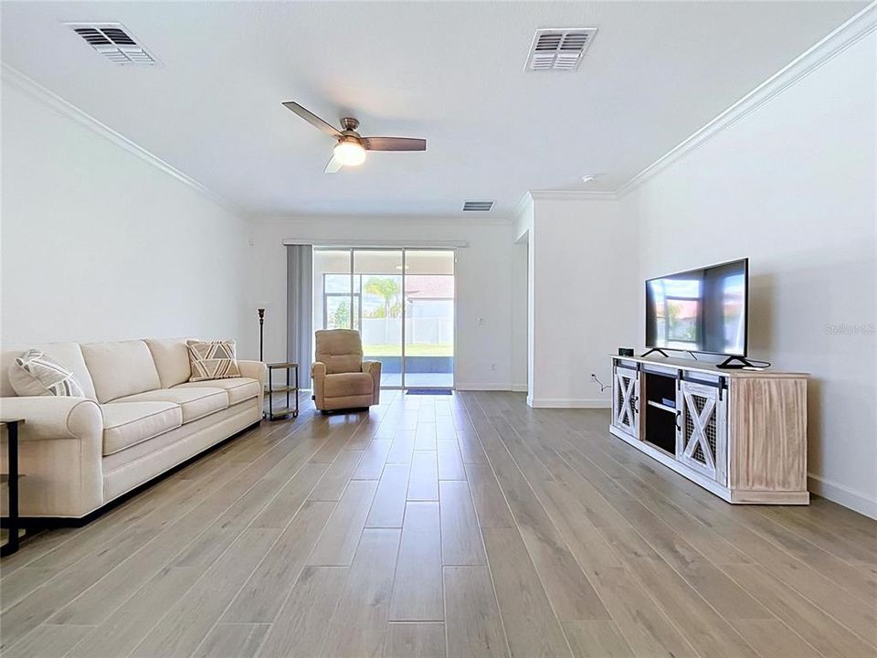 For Sale: $385,000 (3 beds, 2 baths, 2128 Square Feet)