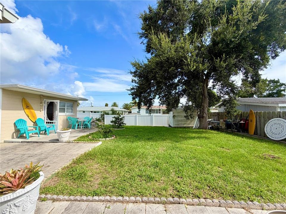 For Rent: $2,500 (3 beds, 2 baths, 1020 Square Feet)