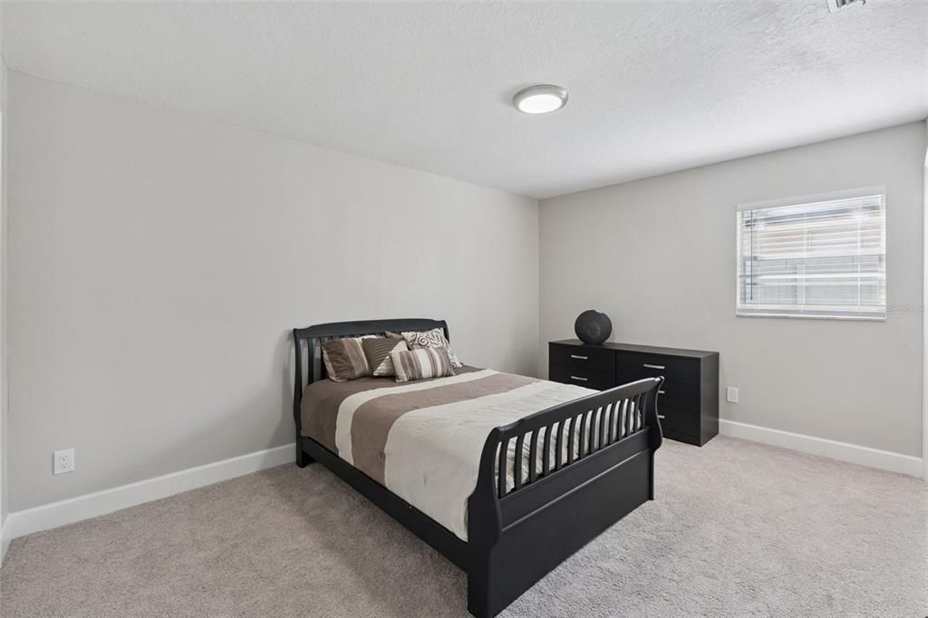 For Sale: $610,000 (5 beds, 3 baths, 2817 Square Feet)