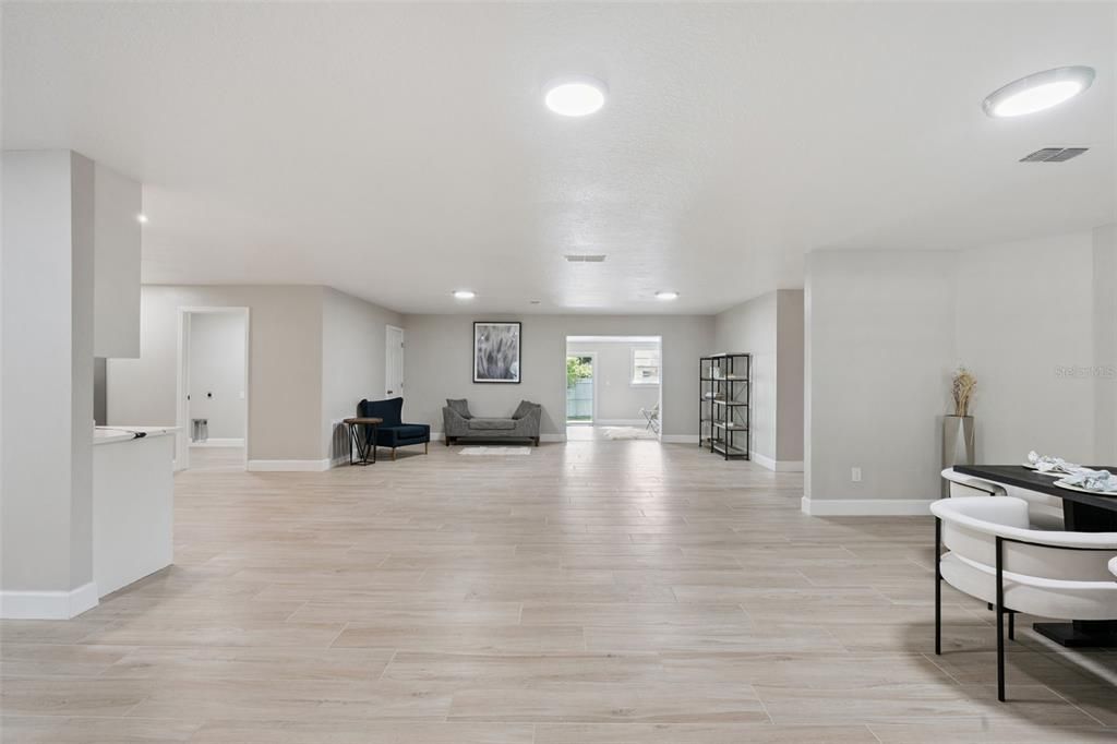 For Sale: $610,000 (5 beds, 3 baths, 2817 Square Feet)