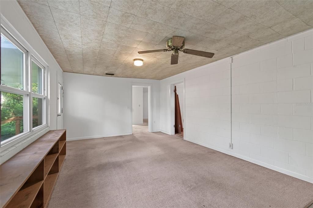 For Sale: $339,000 (4 beds, 2 baths, 2217 Square Feet)